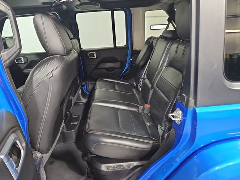 Used 2021 Jeep Wrangler Unlimited Sahara AWD/4WD image 25