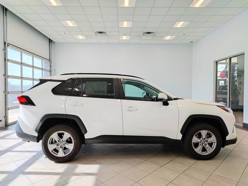 Used 2025 Toyota RAV4 XLE FWD image 2