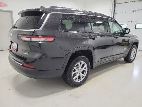Used 2022 Jeep Grand Cherokee L Limited AWD/4WD image 13