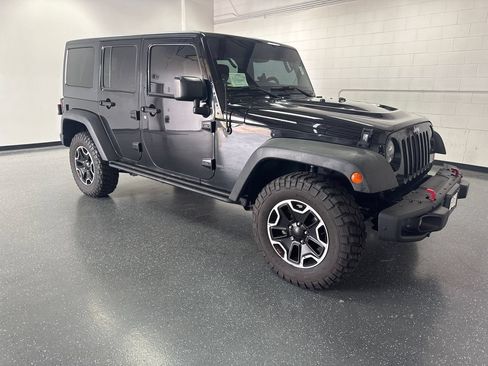Used 2014 Jeep Wrangler Unlimited Rubicon AWD/4WD image 2