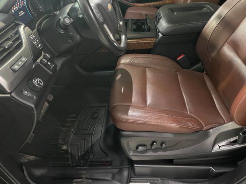 Used 2019 Chevrolet Tahoe Premier w/ Premier Plus Edition image 17