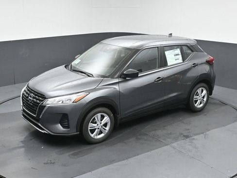 Used 2024 Nissan Kicks S image 29