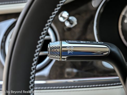 New 2026 Bentley Flying Spur Plug-In Hybrid image 43