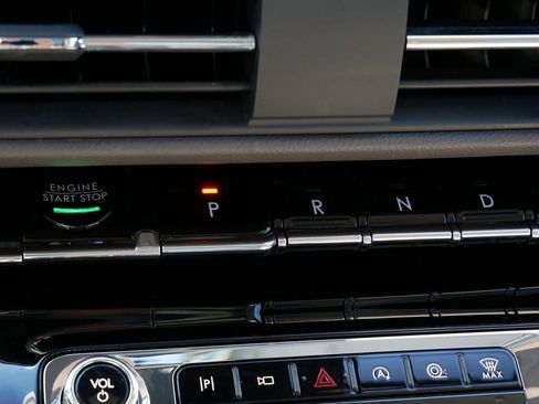 Certified 2023 Lincoln Corsair AWD w/ Equipment Group 101A image 21