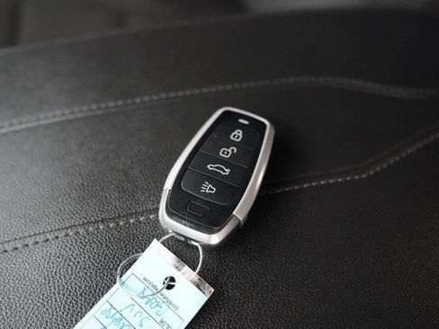 Used 2022 Chevrolet Traverse LT AWD/4WD image 40
