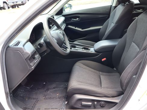 Used 2025 Honda Accord SE image 20