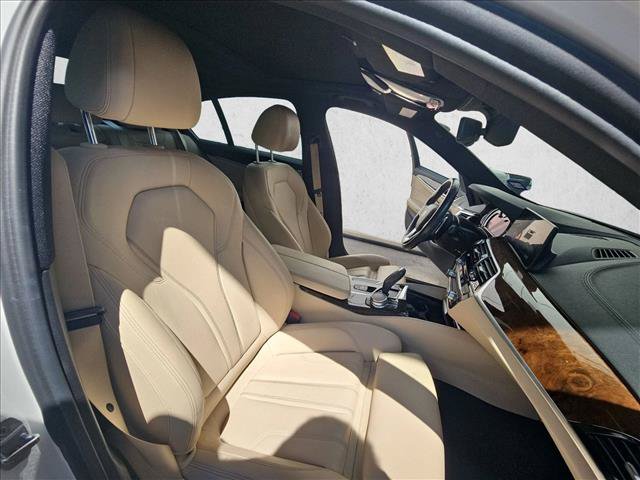 Used 2017 BMW 540i RWD image 17
