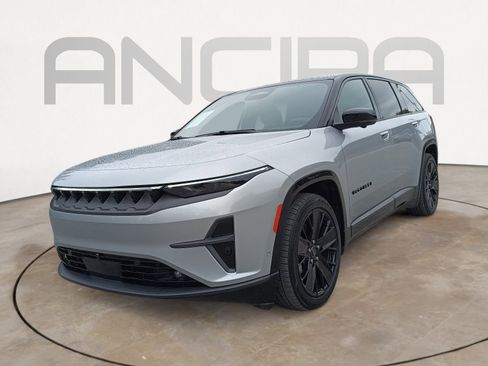 Used 2024 Jeep Wagoneer Launch Edition image 5