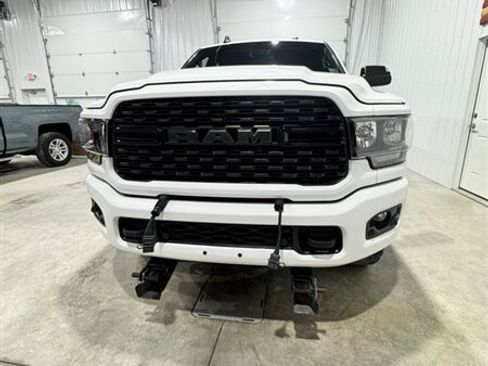 Used 2022 RAM 2500 Big Horn w/ Night Edition AWD/4WD image 4