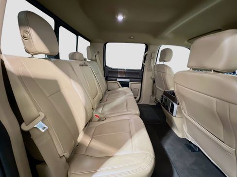 Used 2019 Ford F150 Lariat image 18