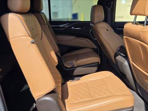 Used 2023 Cadillac Escalade ESV Sport w/ LPO, ONYX Package image 18