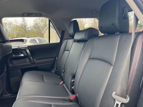 Used 2022 Toyota 4Runner TRD Off-Road Premium w/ TRD Black Wheel Package (TMS) AWD/4WD image 19