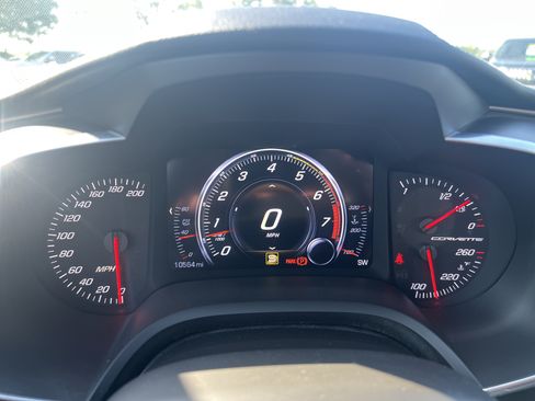 Used 2017 Chevrolet Corvette Stingray Convertible RWD image 10