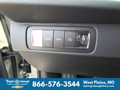 New 2026 Chevrolet Traverse Z71 w/ Enhanced Driving Package AWD/4WD image 20