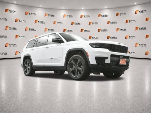 Used 2023 Jeep Grand Cherokee L Laredo AWD/4WD image 44