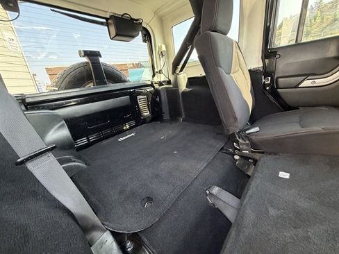 Used 2013 Jeep Wrangler Unlimited Sahara w/ Connectivity Group AWD/4WD image 43