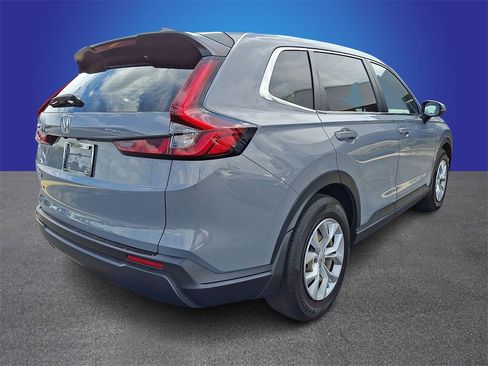 Used 2023 Honda CR-V LX image 5