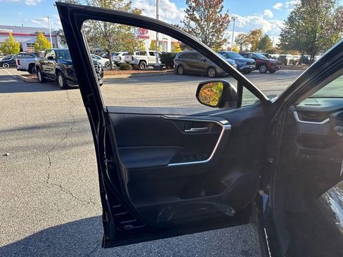 New 2025 Toyota RAV4 XLE image 22