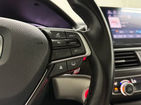 Used 2021 Honda Accord Touring image 18