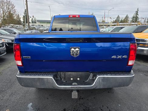 Used 2017 RAM 1500 Classic SLT image 4