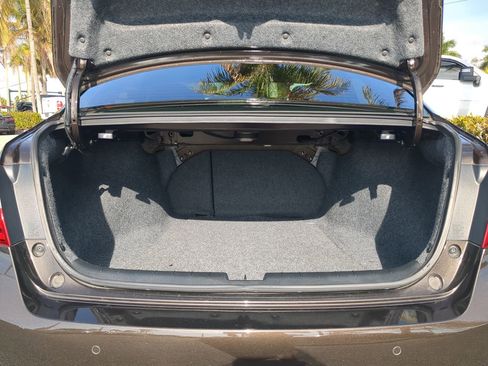 Used 2016 Honda Accord Touring image 13