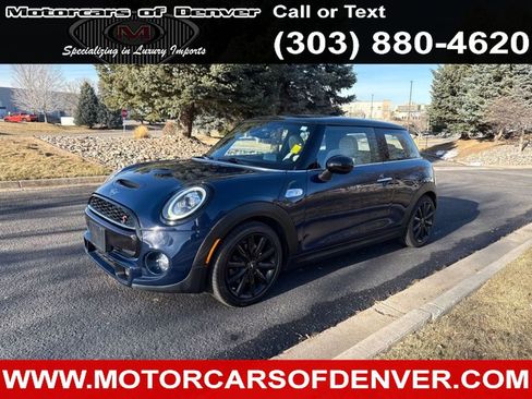 Used 2019 MINI Cooper S image 1