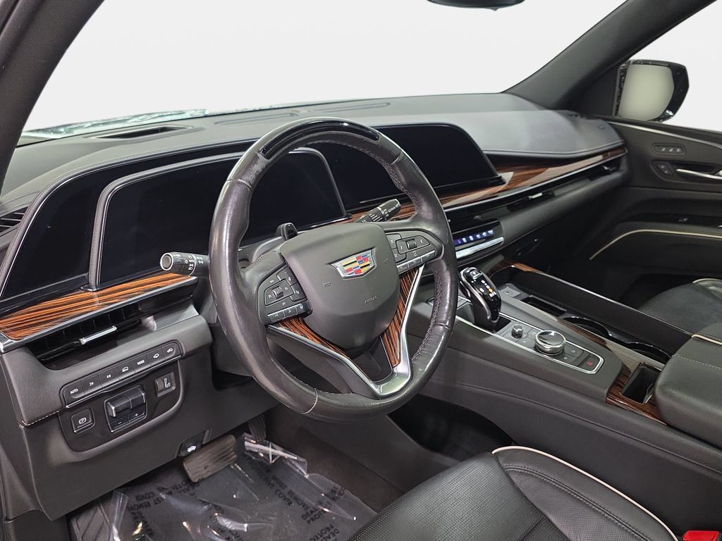 Used 2022 Cadillac Escalade Premium Luxury w/ Performance Package AWD/4WD image 16