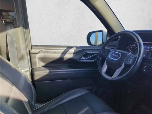 Used 2021 GMC Yukon SLT w/ SLT Luxury Package image 23