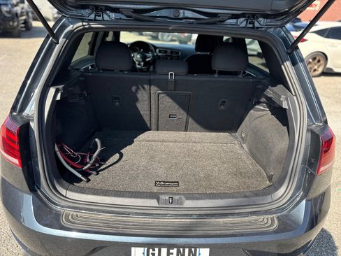 Used 2018 Volkswagen Golf 4-Door FWD image 26