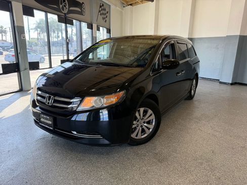 Used 2016 Honda Odyssey SE image 3