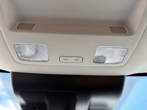 Used 2022 Ford Maverick XL image 23