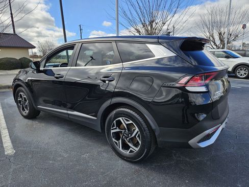 Used 2024 Kia Sportage LX image 5