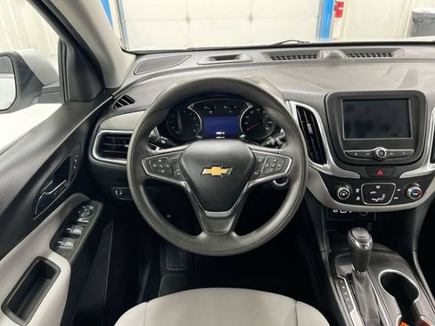 Used 2021 Chevrolet Equinox LT FWD image 11