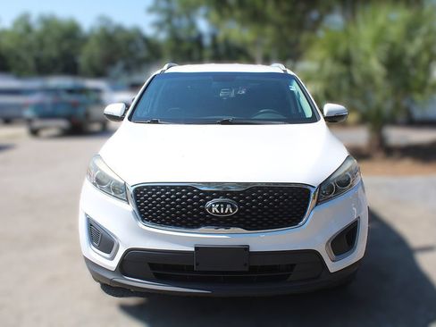 Used 2017 Kia Sorento LX FWD image 16