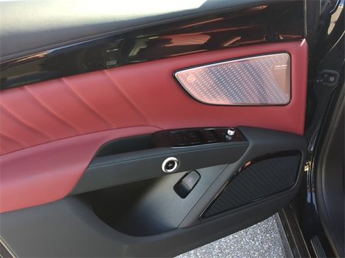 New 2025 Maserati Grecale Modena image 18