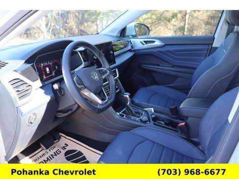 Used 2025 Volkswagen Taos SEL image 23