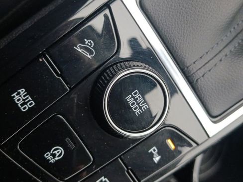 Used 2023 Kia Sportage EX image 13