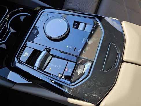 New 2026 BMW 530i w/ Convenience Package RWD image 34