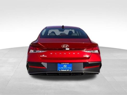 New 2025 Hyundai Elantra Limited w/ Cargo Package image 8