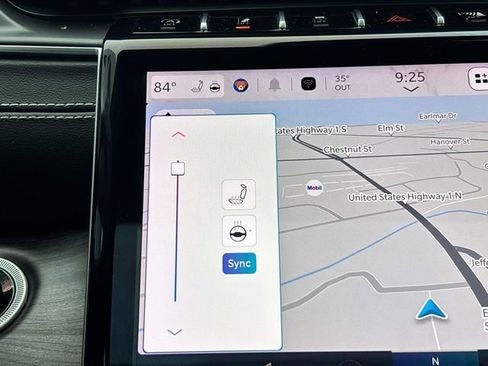 Used 2023 Jeep Grand Cherokee Limited w/ Black Appearance Package image 24