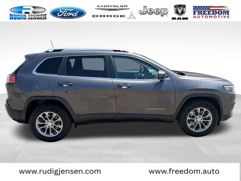 Used 2020 Jeep Cherokee Latitude Plus w/ Cold Weather Group AWD/4WD image 6