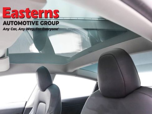 Used 2022 Tesla Model 3 Long Range image 31