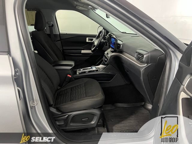 Used 2020 Ford Explorer XLT w/ Comfort Package AWD/4WD image 27