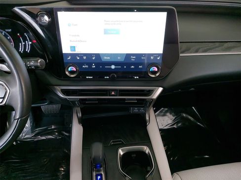 Used 2023 Lexus RX 350 Premium image 23