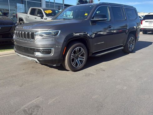 Used 2024 Jeep Wagoneer Series II image 7