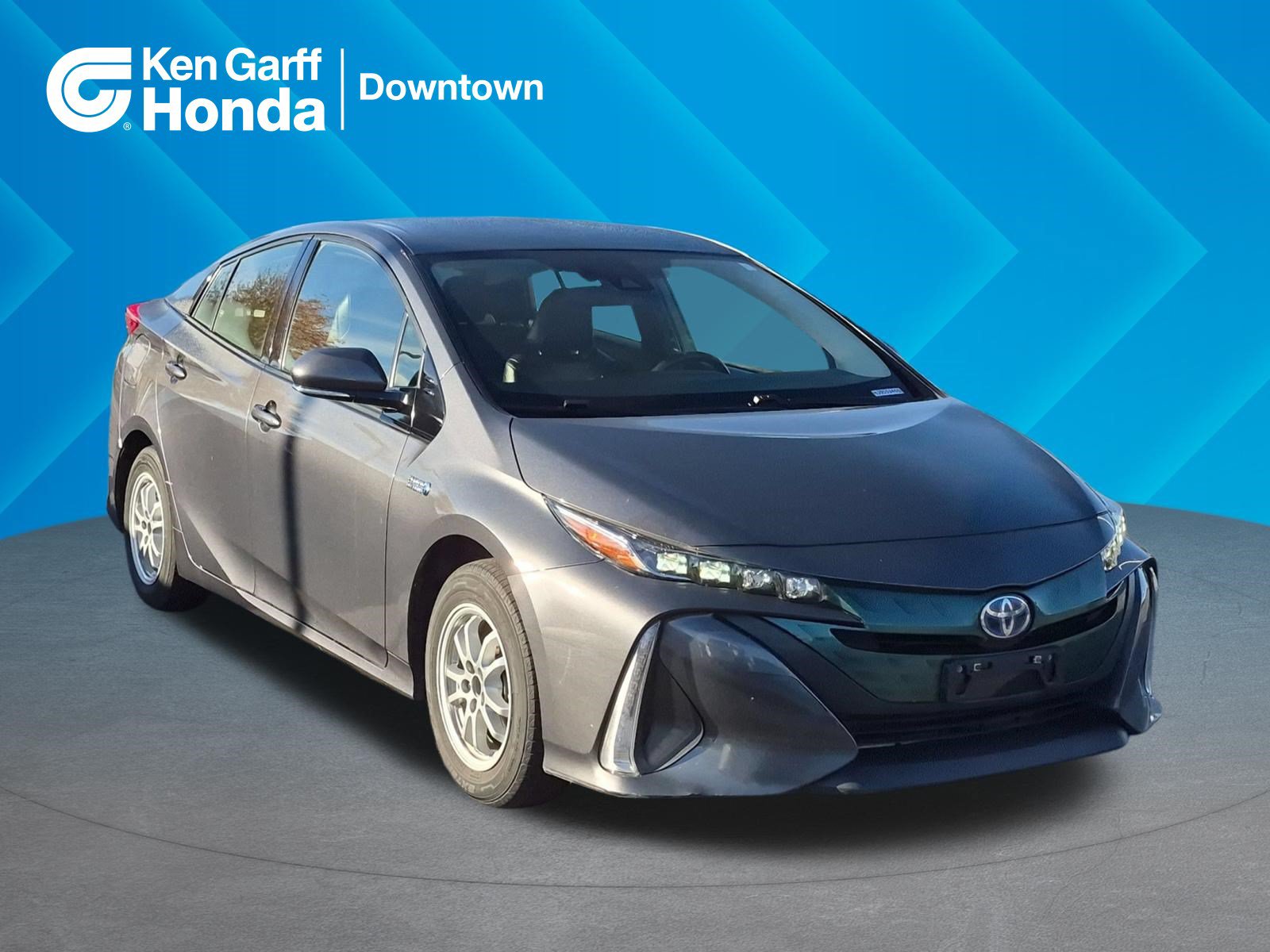 Used 2017 Toyota Prius Prime Premium w/ Carpet Mat Package FWD image 1