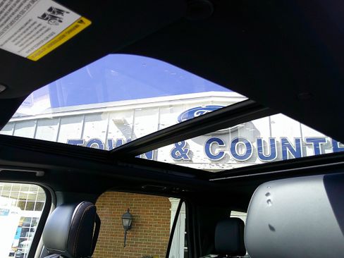 New 2025 Ford Expedition Tremor image 36