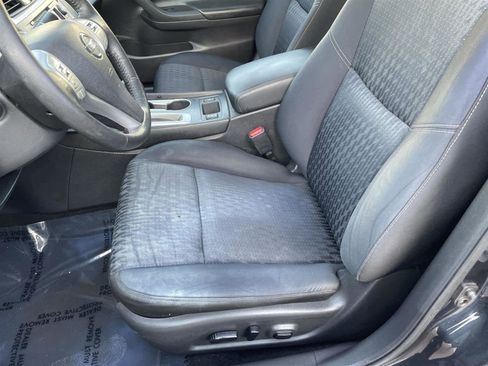 Used 2016 Nissan Altima 2.5 SV w/ Convenience Package image 12