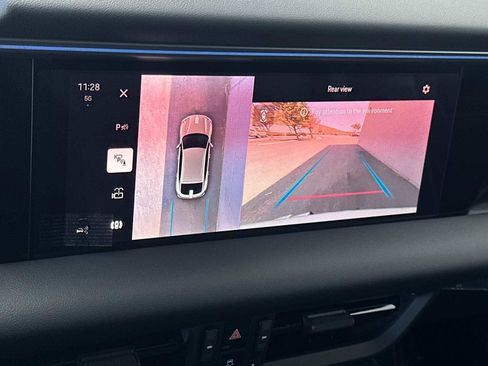 New 2025 Porsche Macan Electric image 21