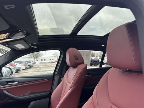 Certified 2024 BMW X4 xDrive30i w/ Premium Package image 29